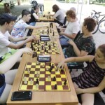 30.06.2022. Kielce. Park Miejski. Wakacyjna Szkoła Szachowa Radia Kielce / Fot. Jarosław Kubalski - Radio Kielce