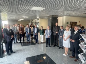 30.06.2022. Kielce. Podsumowanie projektu laboratoriów badawczych w Centrum Naukowo-Wdrożeniowym Inteligentnych Specjalizacji Regionu Świętokrzyskiego / Fot. Monika Miller - Radio Kielce