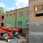 23.06.2022. Wiślica. Modernizowany budynek na potrzeby biblioteki / Fot. Marta Gajda-Kruk - Radio Kielce