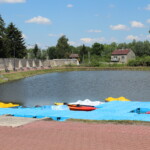 Basen w Stopnicy oblegany przez miłośników kąpieli - Radio Kielce 25.06.2022. Stopnica. Otwarcie basenu / Fot. Marta Gajda-Kruk - Radio Kielce