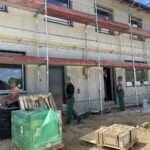 22.06.2022. Sandomierz. Budowa bloku z mieszkaniami socjalnymi i komunalnymi na ul. Lubelskiej / Fot. Grażyna Szlęzak