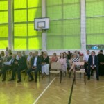 24.06.2022. Sandomierz. Uroczystość zakończenia roku szkolnego w II Liceum Ogólnokształcącym, na której podpisano akt o patronacie Politechniki Świętokrzyskiej dla tej szkoły / Fot. Grażyna Szlęzak