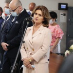 21.06.2022. Kielce. Otwarcie nowego pawilonu szpitalnego w Świętokrzyskim Centrum Psychiatrii. Na zdjęciu: Na zdjęciu (od lewej): Marek Bogusławski - wicemarszałek województwa świętokrzyskiego, senator Krzysztof Słoń, Piotr Kiełbowski- dyrektor Świętokrzyskiego Centrum Psychiatrii, Małgorzata Kiebzak - dyrektor świętokrzyskiego oddziału NFZ / Fot. Wiktor Taszłow - Radio Kielce
