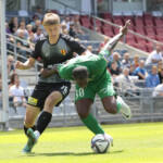 22.06.2022. Kielce. Mecz sparingowy: Korona Kielce - Radomiak Radom. Na zdjęciu (z lewej): Hubert Szulc / Fot Wiktor Taszłow / Radio Kielce