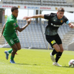 22.06.2022. Kielce. Mecz sparingowy: Korona Kielce - Radomiak Radom. Na zdjęciu (z prawej): Jacek Kiełb / Fot Wiktor Taszłow / Radio Kielce