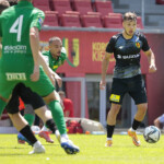 22.06.2022. Kielce. Mecz sparingowy: Korona Kielce - Radomiak Radom. Na zdjęciu (z prawej): Dalibor Takać / Fot Wiktor Taszłow / Radio Kielce