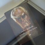 22.06.2022. Kielce. Wernisaż wystawy „Wiesław Myśliwski jubileuszowo" i spotkanie z prof. Stanisławem Bajem. / Fot. Jarosław Kubalski - Radio Kielce