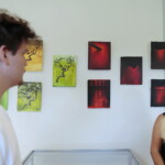 22.06.2022. Kielce. Wernisaż wystawy „Wiesław Myśliwski jubileuszowo" i spotkanie z prof. Stanisławem Bajem. / Fot. Jarosław Kubalski - Radio Kielce