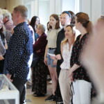 22.06.2022. Kielce. Wernisaż wystawy „Wiesław Myśliwski jubileuszowo" i spotkanie z prof. Stanisławem Bajem. / Fot. Jarosław Kubalski - Radio Kielce