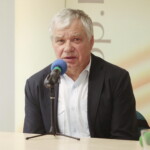 22.06.2022. Kielce. Wernisaż wystawy „Wiesław Myśliwski jubileuszowo" i spotkanie z prof. Stanisławem Bajem. Na zdjęciu prof. Stanisław Baj. / Fot. Jarosław Kubalski - Radio Kielce