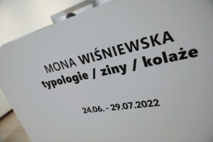 24.06.2022. Kielce. BWA. Wystawa "Mona Wiśniewska TYPOLOGIE / ZINY / KOLAŻE" / Fot. Wiktor Taszłow - Radio Kielce