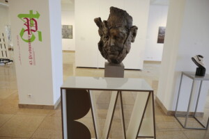 24.06.2022. Kielce. BWA. Wystawa "Przedwiośnie 45" / Fot. Wiktor Taszłow - Radio Kielce