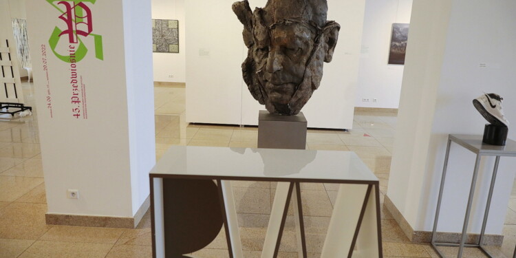 24.06.2022. Kielce. BWA. Wystawa "Przedwiośnie 45" / Fot. Wiktor Taszłow - Radio Kielce