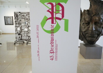 24.06.2022. Kielce. BWA. Wystawa "Przedwiośnie 45" / Fot. Wiktor Taszłow - Radio Kielce