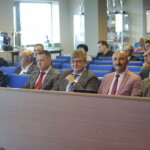 Honorowe tytuły dla biskupa Mariana Florczyka i Józefy Buckiej - Radio Kielce 24.06.2022. Kielce. Sesja Rady Powiatu w Kielcach. Na zdjęciu (od lewej): Mirosław Gębski - starosta kielecki, Cezary Majcher - członek zarządu powiatu, Tomasz Pleban - wicestarosta kielecki, Mariusz Ściana - członek zarządu powiatu, Stefan Bąk- członek zarządu powiatu / Fot. Wiktor Taszłow - Radio Kielce