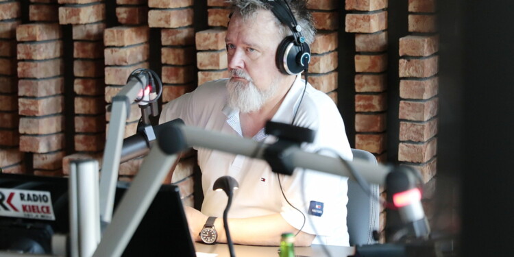 24.06.2022. Sportowa Debata Radia Kielce. Na zdjęciu: Marek Cender - Radio Kielce / Fot. Wiktor Taszłow - Radio Kielce