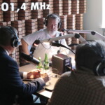 24.06.2022. Sportowa Debata Radia Kielce. Na zdjęciu (od lewej): Jarosław Karyś - przewodniczący rady miasta, Marek Cender - Radio Kielce / Fot. Wiktor Taszłow - Radio Kielce