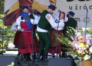 26.06.2022. Tokarnia. Ogólnopolski Festiwal Kultury Ludowej „Jawor u źródeł kultury” / Fot. Wiktor Taszłow – Radio Kielce