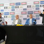 27.06.2022. Kielce. Ogłoszenie nowego sponsora tytularnego dla kieleckich piłkarzy ręcznych. Na zdjęciu (od lewej): Szczepan Ruman - prezes zarządu ŚKSM, Marian Urban - prezes Łomży Industrii Kielce, Tadeusz Dziedzic - wiceprezes Łomży Industrii Kielce, poseł Krzysztof Lipiec / Fot. Wiktor Taszłow - Radio Kielce