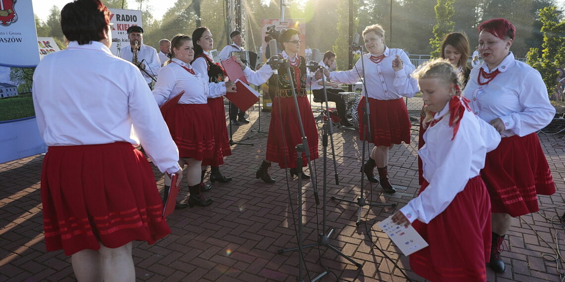 05.06.2022. Staszów. Koncert „Jawor u źródeł kultury. Zaproszenie” / Fot. Wiktor Taszłow - Radio Kielce