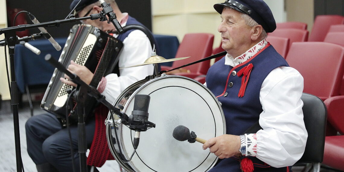 08.06.2022.  Studio Gram. Zespół Pieśni i Tańca ze Strawczynka / Fot. Wiktor Taszłow / Radio Kielce