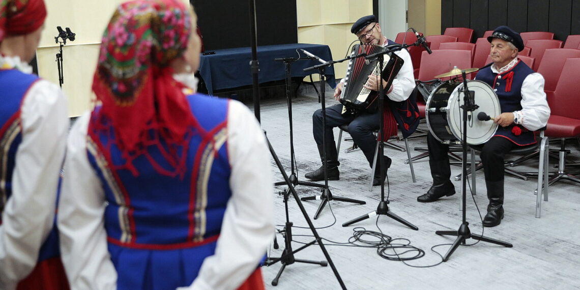 08.06.2022.  Studio Gram. Zespół Pieśni i Tańca ze Strawczynka / Fot. Wiktor Taszłow / Radio Kielce