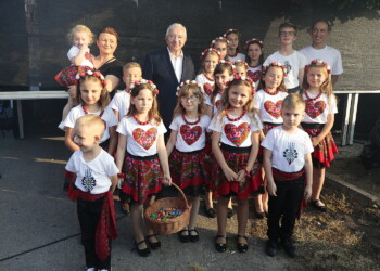 Festiwal „Jawor u źródeł kultury”. W Tokarni króluje folklor - Radio Kielce