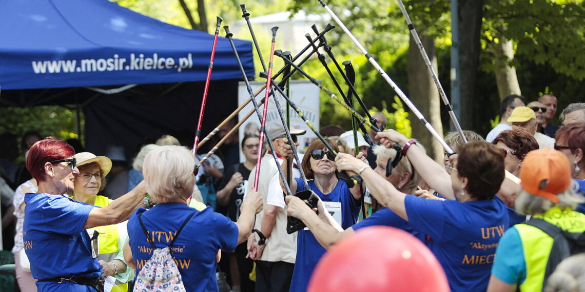 18.06.2022. Kielce. Pierwszy Międzypokoleniowy Patriotyczny Marszobieg po Zdrowie / Fot. Wiktor Taszłow - Radio Kielce