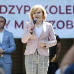 18.06.2022. Kielce. Pierwszy Międzypokoleniowy Patriotyczny Marszobieg po Zdrowie. Na zdjęciu: Anna Krupka - wiceminister sportu i turystyki / Fot. Wiktor Taszłow - Radio Kielce