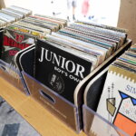 Kielce. Giełda płyt winylowych / Fot. Wiktor Taszłow - Radio Kielce