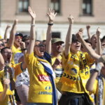 18.06.2022. Kielce. Kielczanie kibicowali Łomży Vive Kielce na Rynku / Fot. Wiktor Taszłow - Radio Kielce