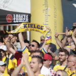 18.06.2022. Kielce. Kielczanie kibicowali Łomży Vive Kielce na Rynku / Fot. Wiktor Taszłow - Radio Kielce