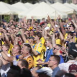 18.06.2022. Kielce. Kielczanie kibicowali Łomży Vive Kielce na Rynku / Fot. Wiktor Taszłow - Radio Kielce