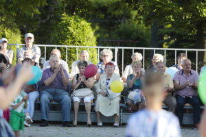 „Jawor u źródeł kultury. Zaproszenie”. Bawiliśmy się w Skarżysku i Włoszczowie - Radio Kielce