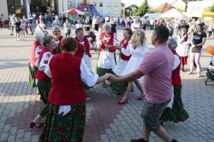 „Jawor u źródeł kultury. Zaproszenie”. Bawiliśmy się w Skarżysku i Włoszczowie - Radio Kielce