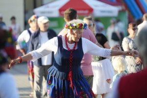 18.06.2022. Skarżysko 18.06.2022. Skarżysko Kościelne. „Jawor u źródeł kultury. Zaproszenie” / Fot. Wiktor Taszłow – Radio Kielce