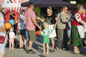 „Jawor u źródeł kultury. Zaproszenie”. Bawiliśmy się w Skarżysku i Włoszczowie - Radio Kielce