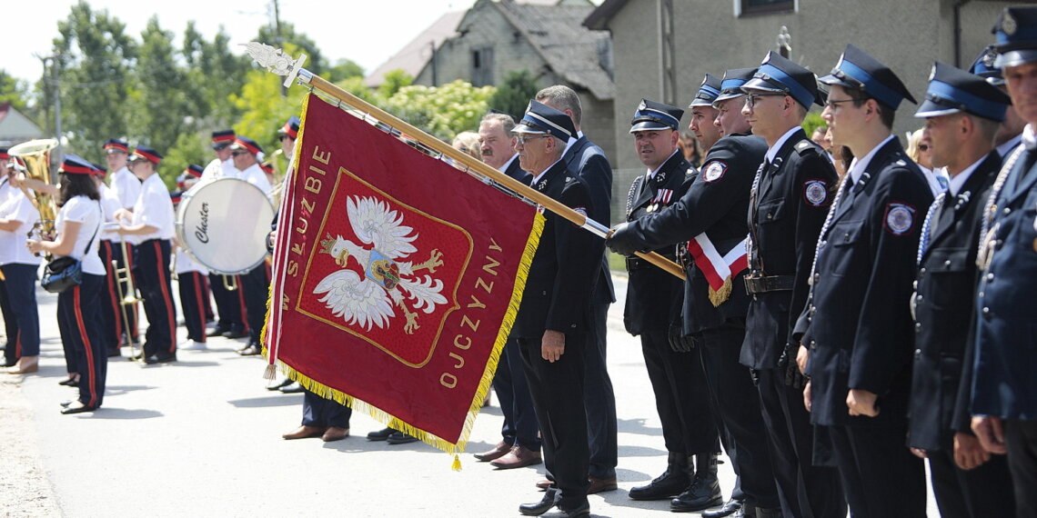 19.06.2022. Mokrsko Górrne. 100-lecie OSP / Fot. Wiktor Taszłow - Radio Kielce