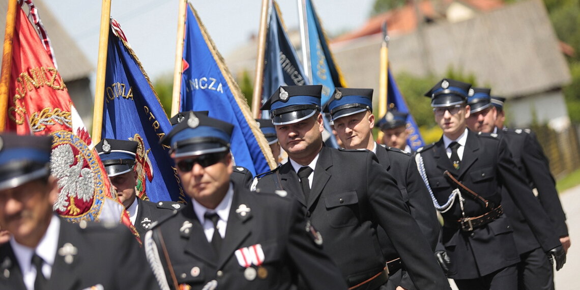 19.06.2022. Mokrsko Górrne. 100-lecie OSP / Fot. Wiktor Taszłow - Radio Kielce