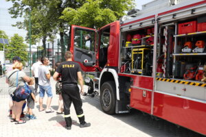 19.06.2022. Jędrzejów. Charytatywny turniej piłki nożnej dla 2,5-letniej Antosi Czarneckiej / Fot. Wiktor Taszłow - Radio Kielce