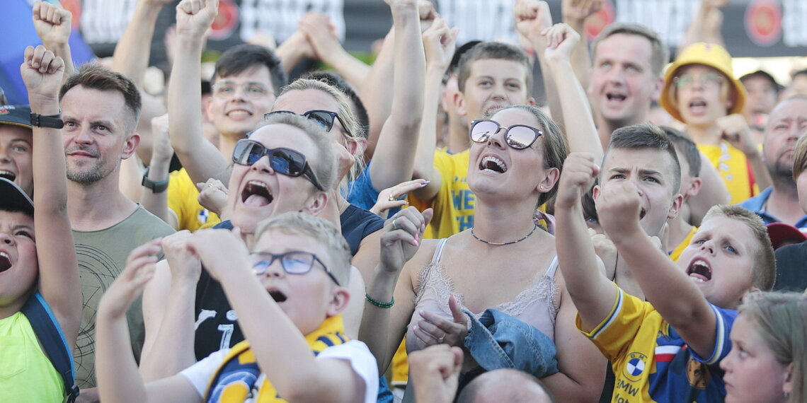 19.06.2022. Kielczanie kibicowali Łomży Vive Kielce w finałowym meczu LM