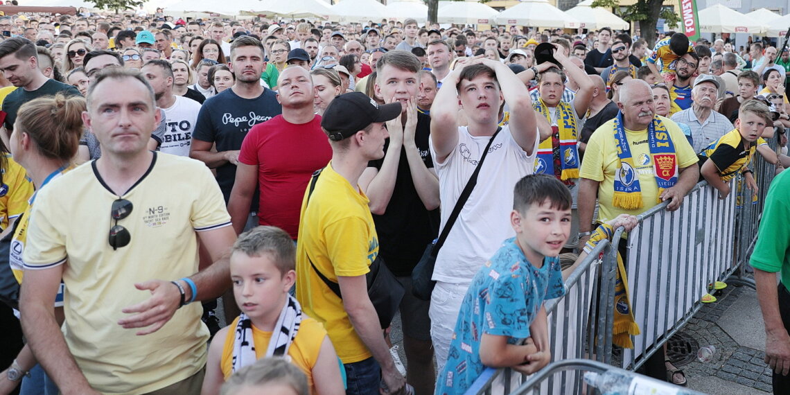 19.06.2022. Kielczanie kibicowali Łomży Vive Kielce w finałowym meczu LM / fot. Wiktor Taszłow - Radio Kielce