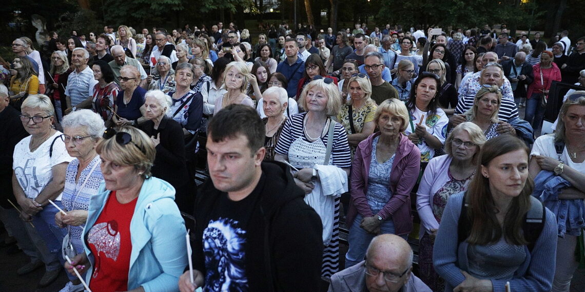 12.06.2022 Kielce. Spotkanie modlitewne. Uwielbienie Jarosław Kubalski / Radio Kielce