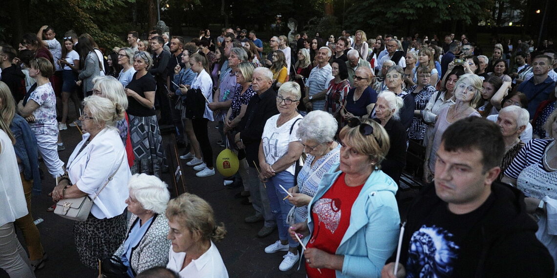 12.06.2022 Kielce. Spotkanie modlitewne. Uwielbienie Jarosław Kubalski / Radio Kielce