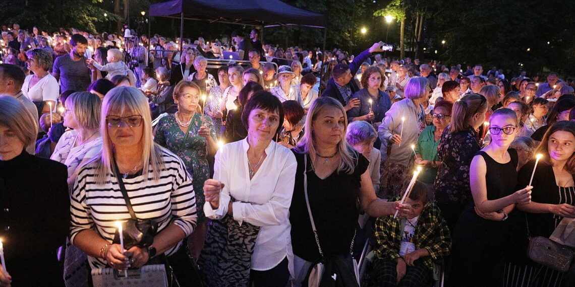 12.06.2022 Kielce. Spotkanie modlitewne. Uwielbienie Jarosław Kubalski / Radio Kielce