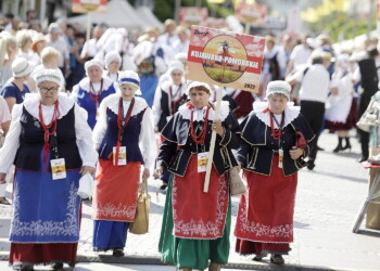 25.06.2022 Kielce. Jawor - u źródeł kultury. Korowód i koncert na Placu Artystów / fot. Jarosław Kubalski - Radio Kielce