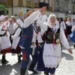 25.06.2022 Kielce. Jawor - u źródeł kultury. Korowód i koncert na Placu Artystów / fot. Jarosław Kubalski - Radio Kielce