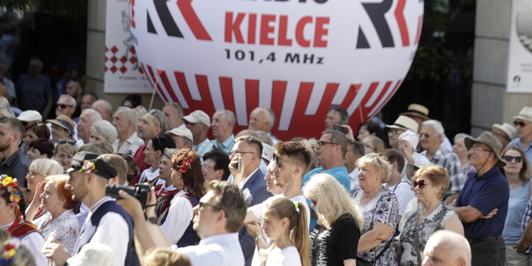 25.06.2022 Kielce. Jawor - u źródeł kultury. Korowód i koncert na Placu Artystów / fot. Jarosław Kubalski - Radio Kielce