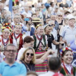 25.06.2022 Kielce. Jawor - u źródeł kultury. Korowód i koncert na Placu Artystów / fot. Jarosław Kubalski - Radio Kielce