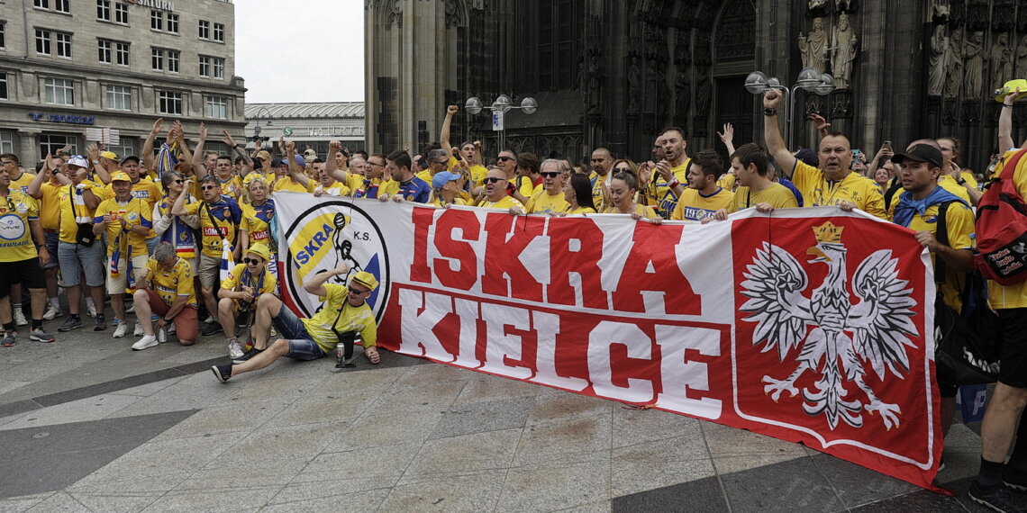 19.06.2022 Kolonia (Niemcy) Final Four Ligi Mistrzów. Przemarsz kibiców / Fot. Jarosław Kubalski - Radio Kielce